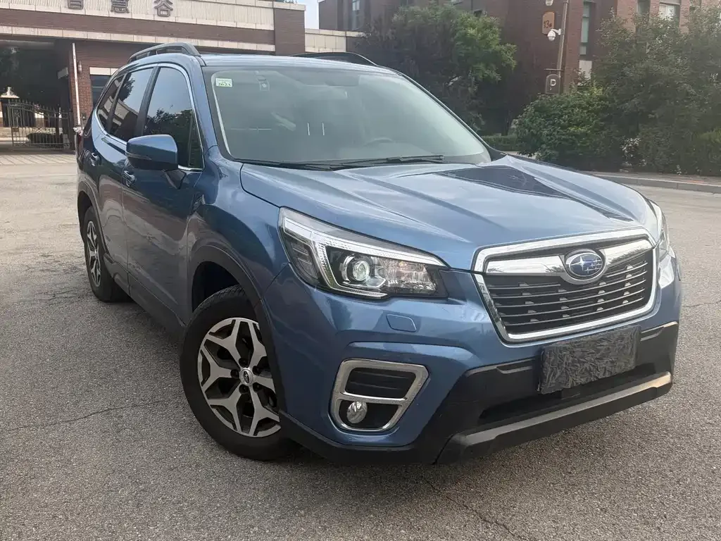 Subaru Forester — фото 8