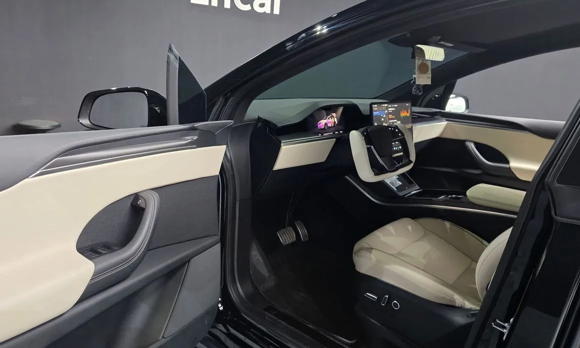 Tesla Model X — фото 3