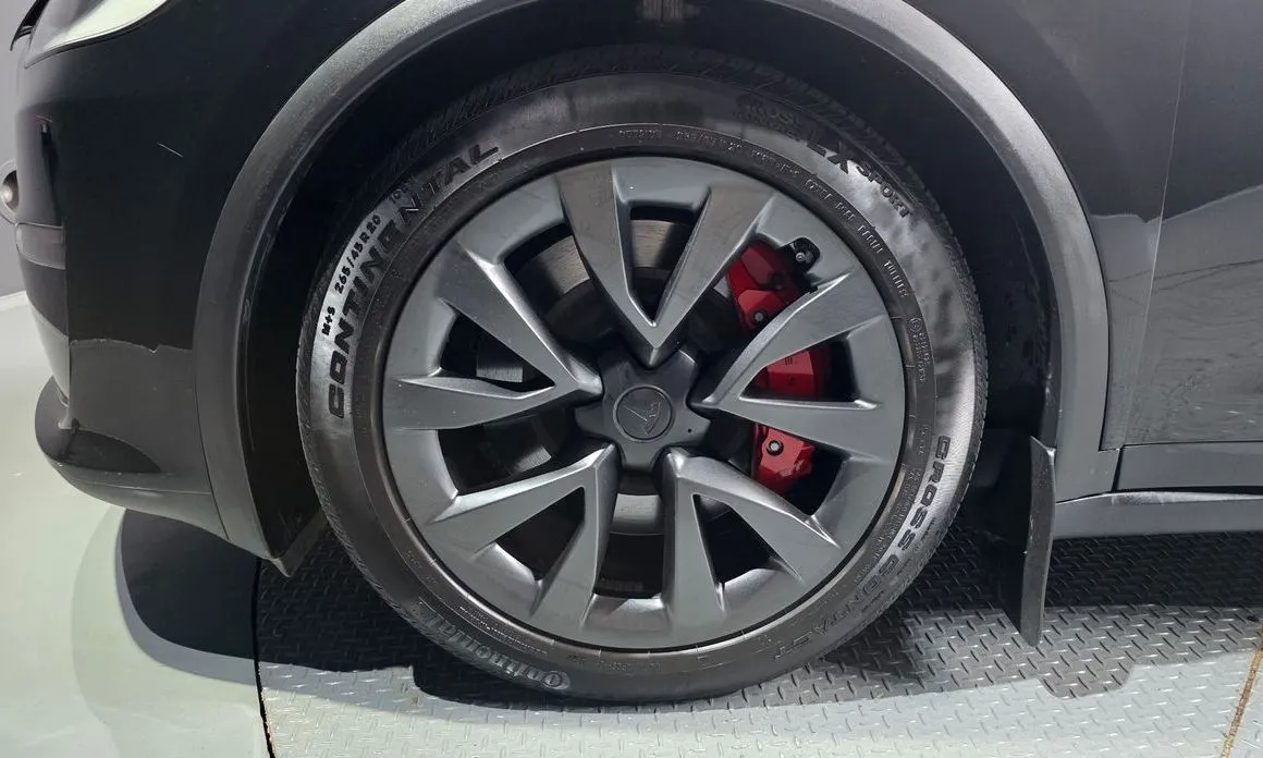Tesla Model X — фото 9