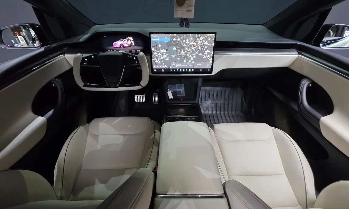 Tesla Model X — фото 4