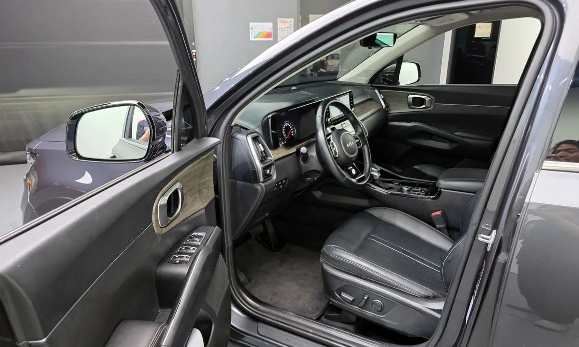 Kia Sorento — фото 7