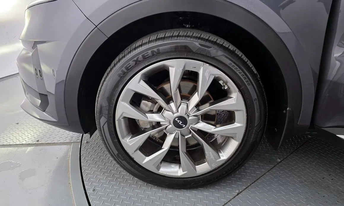 Kia Sorento — фото 9