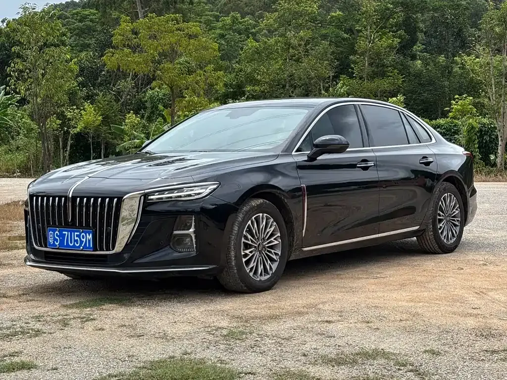 Hongqi H5 — фото 1