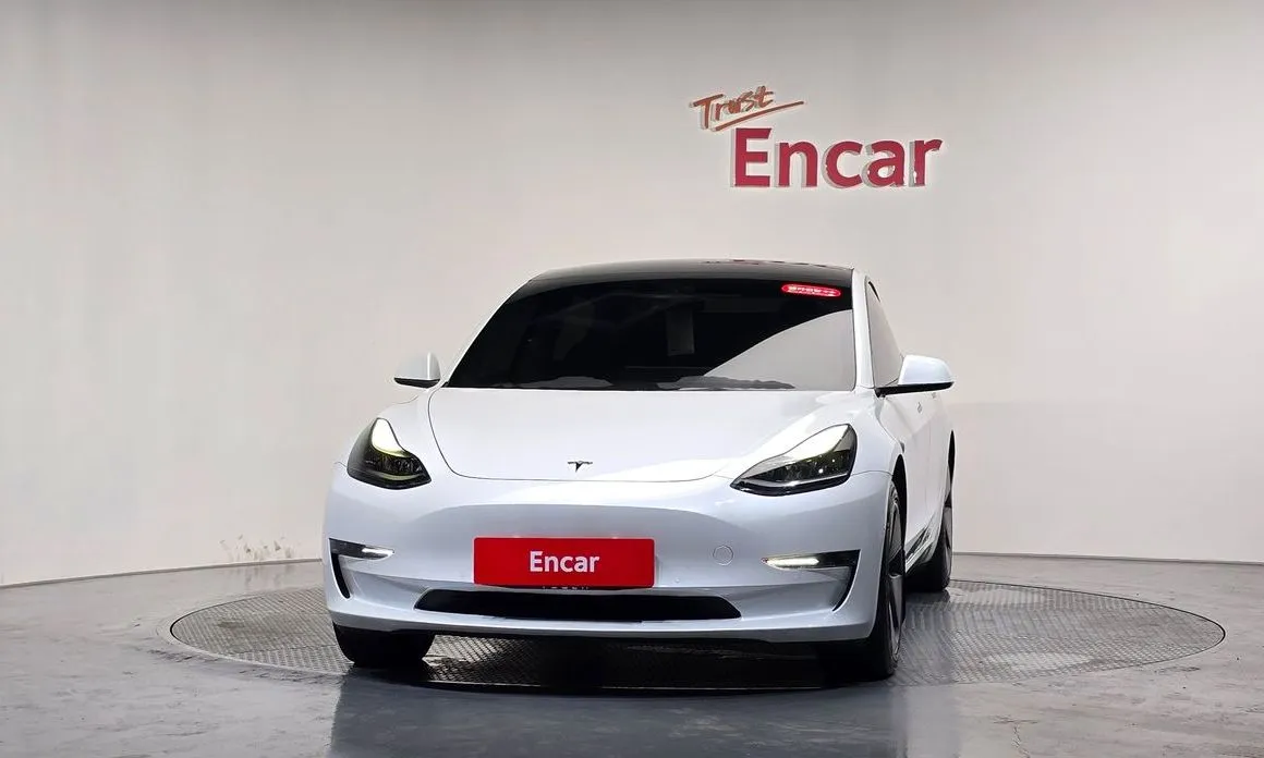 Tesla Model 3 — фото 2