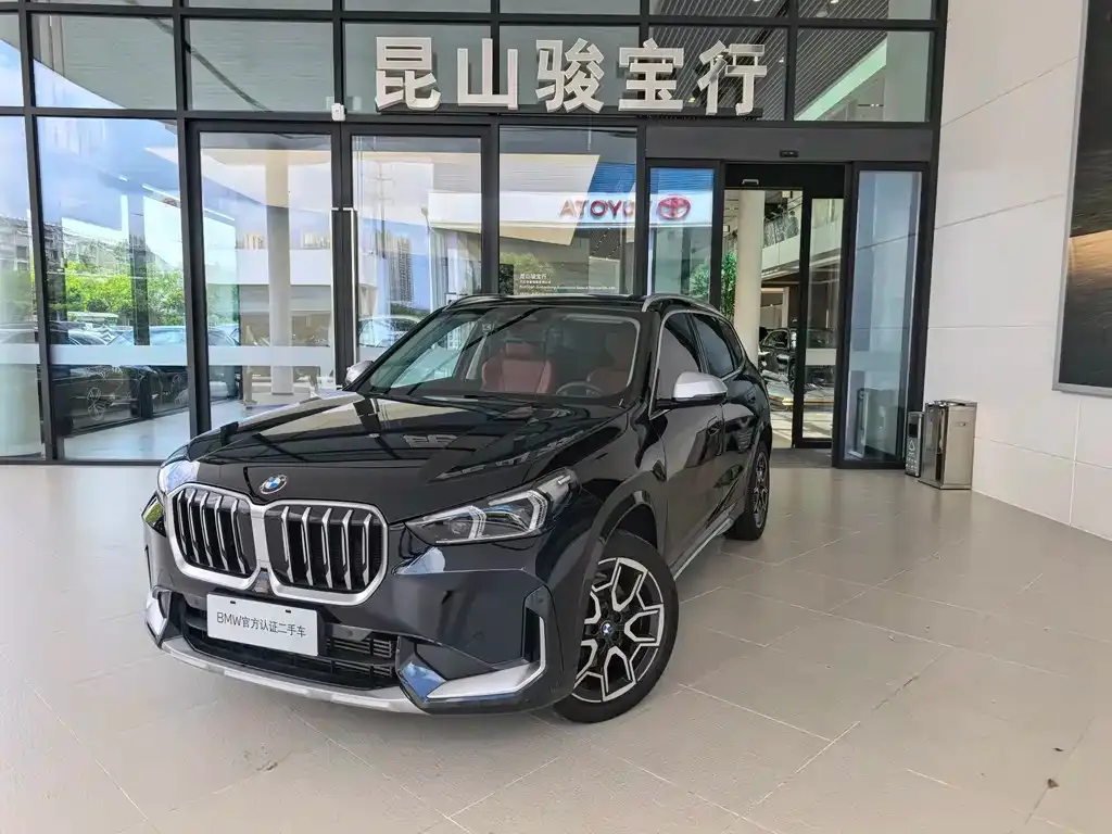 BMW X1 — фото 1