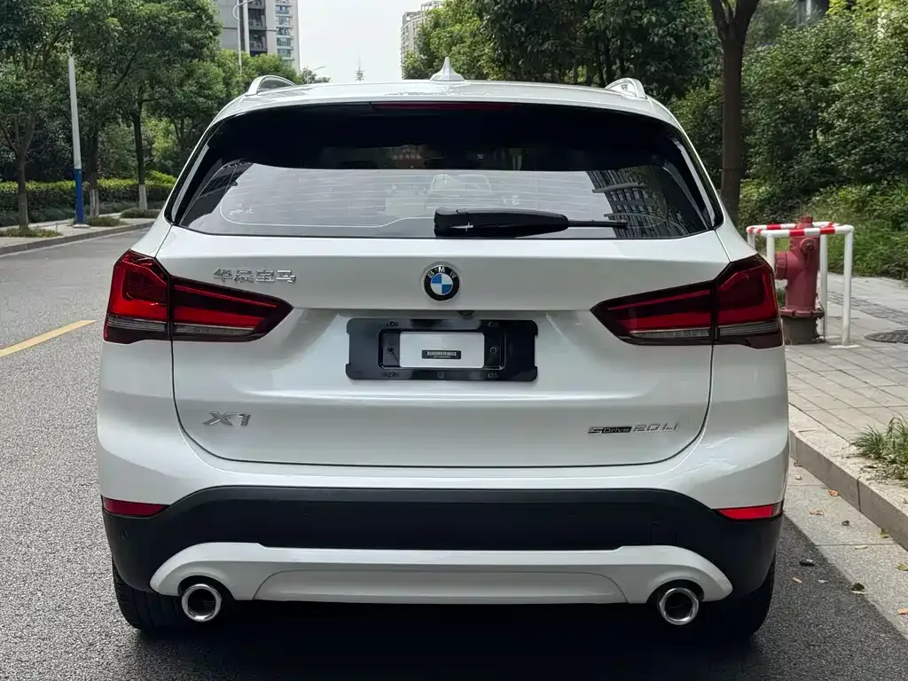 BMW X1 — фото 7