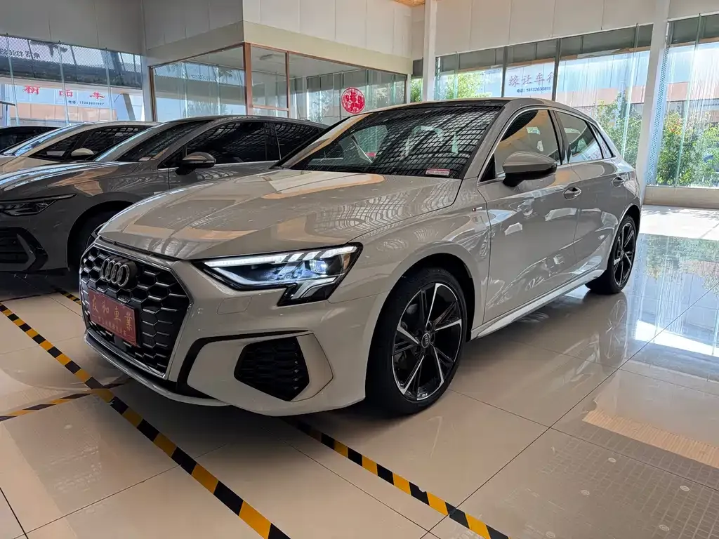 Audi A3 — фото 1