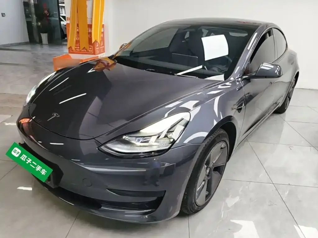 Tesla Model 3 — фото 9