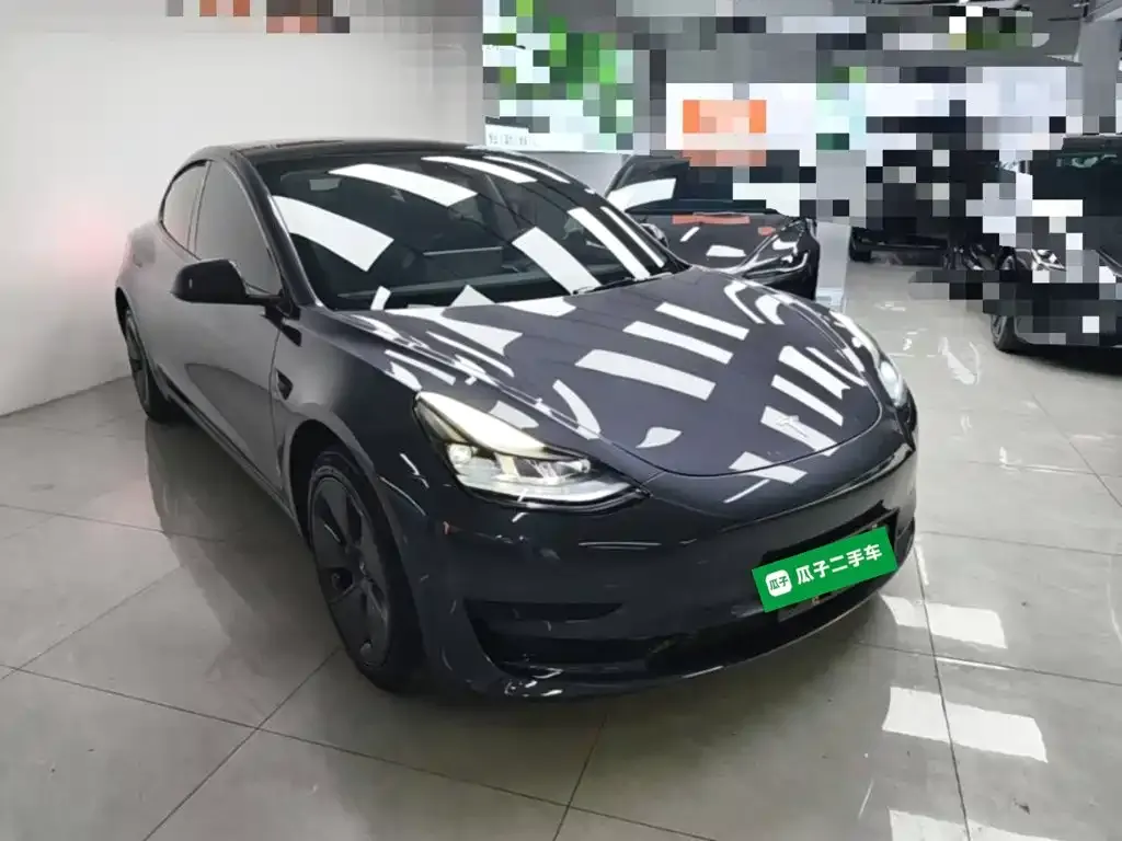 Tesla Model 3 — фото 3