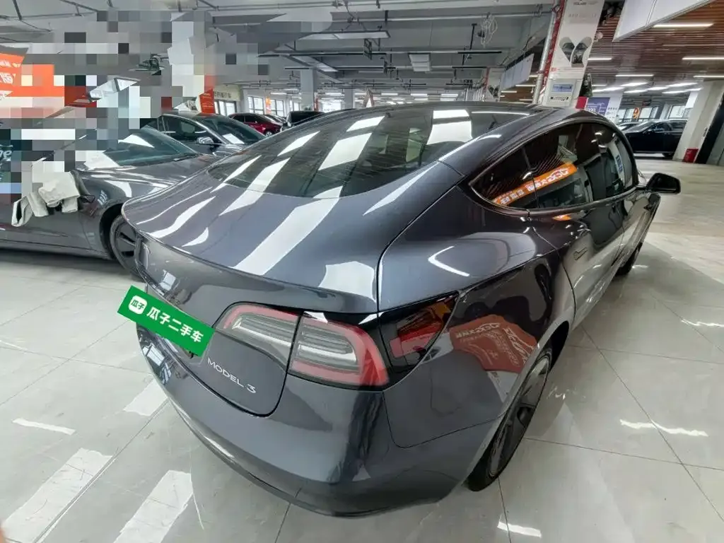 Tesla Model 3 — фото 10