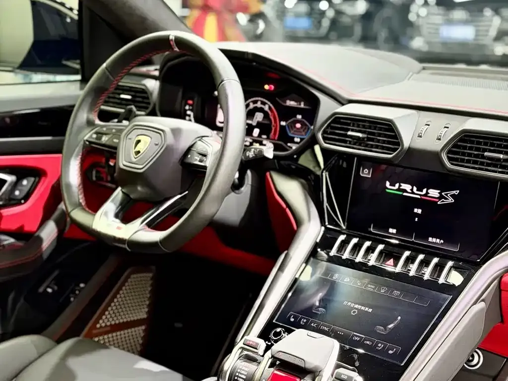 Lamborghini Urus — фото 5