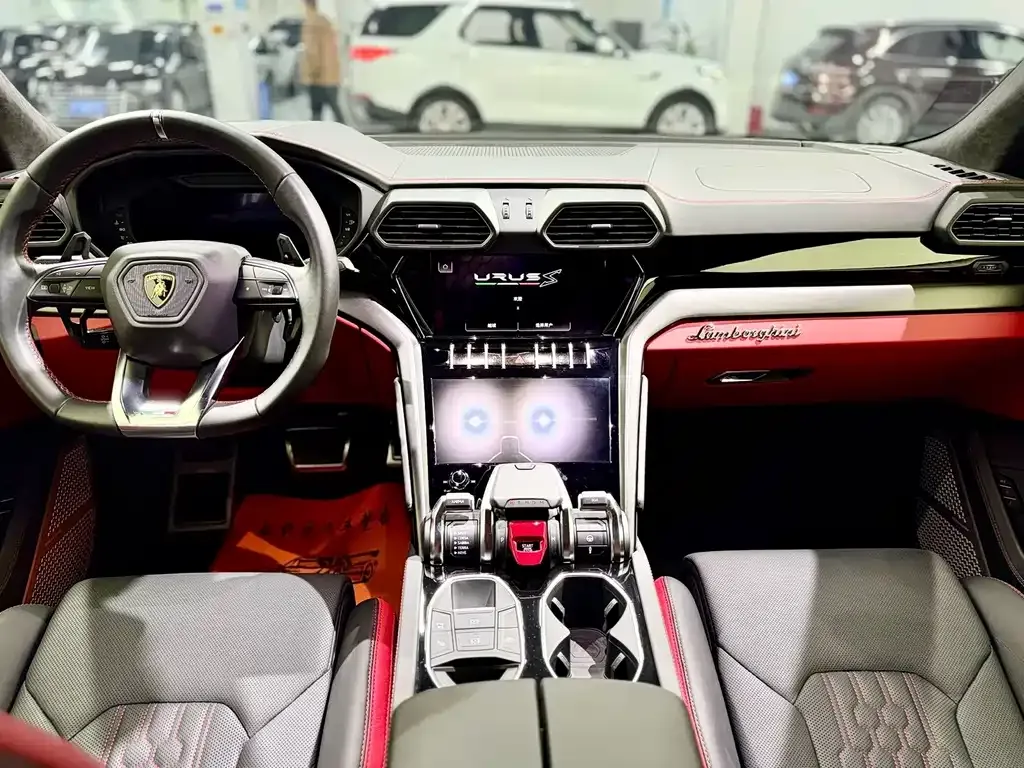 Lamborghini Urus — фото 8