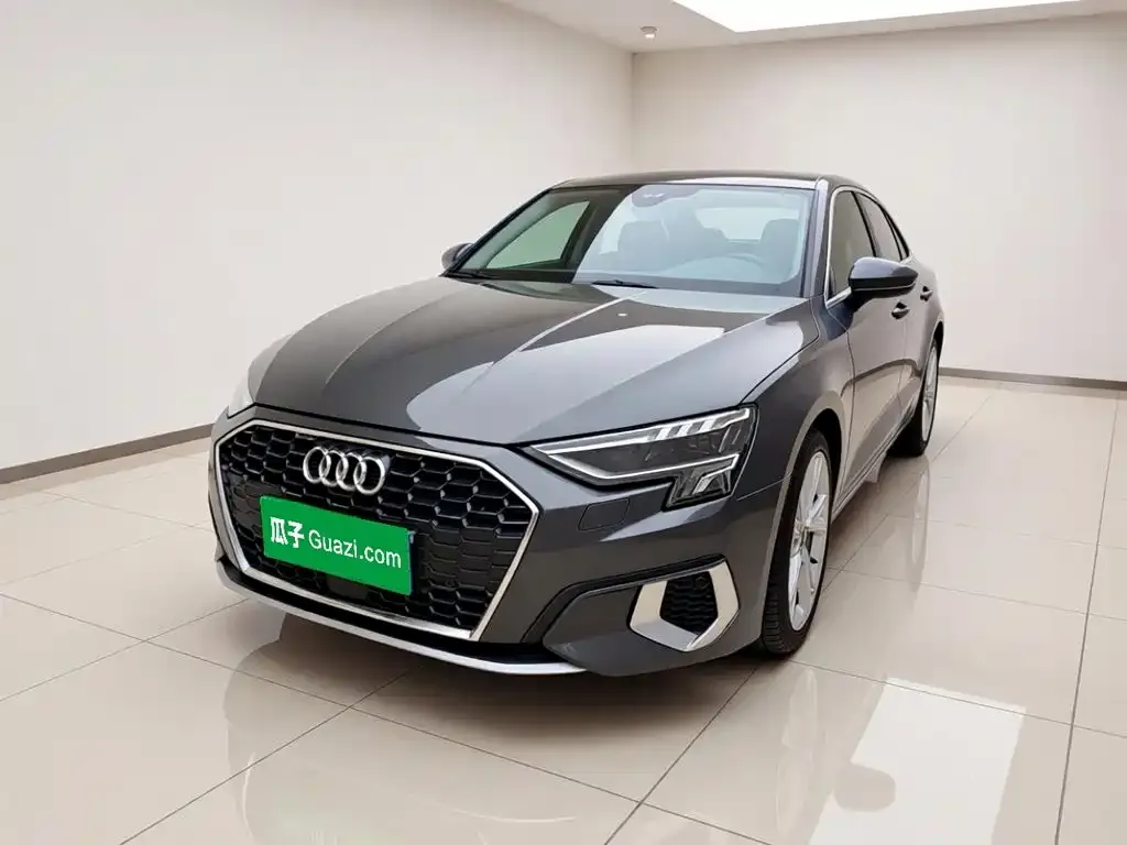 Audi A3 — фото 1