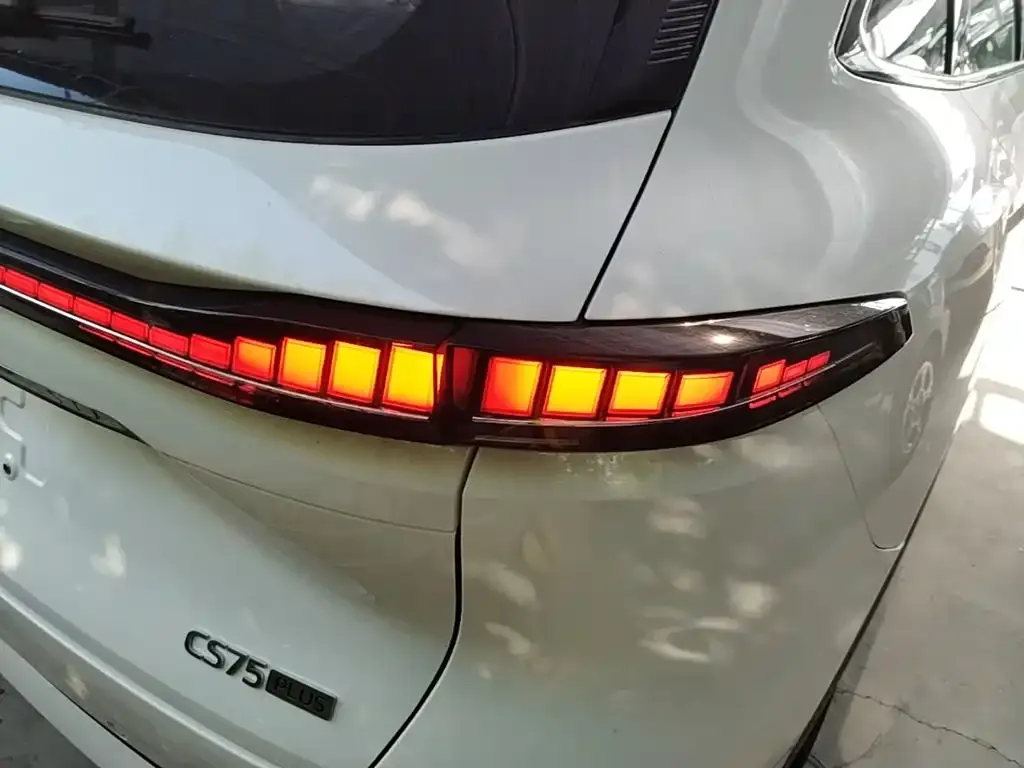Changan CS75PLUS — фото 2