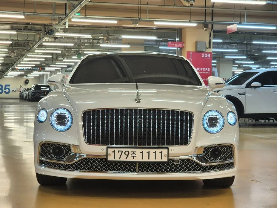Bentley Flying Spur — фото 2