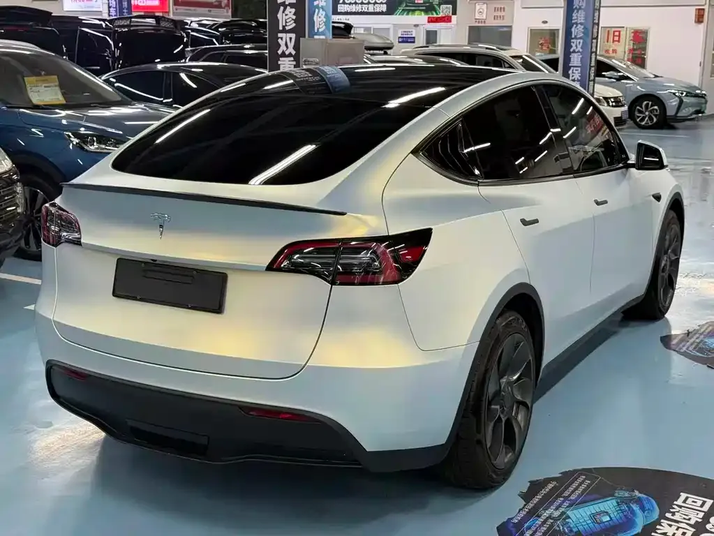 Tesla Model Y — фото 4