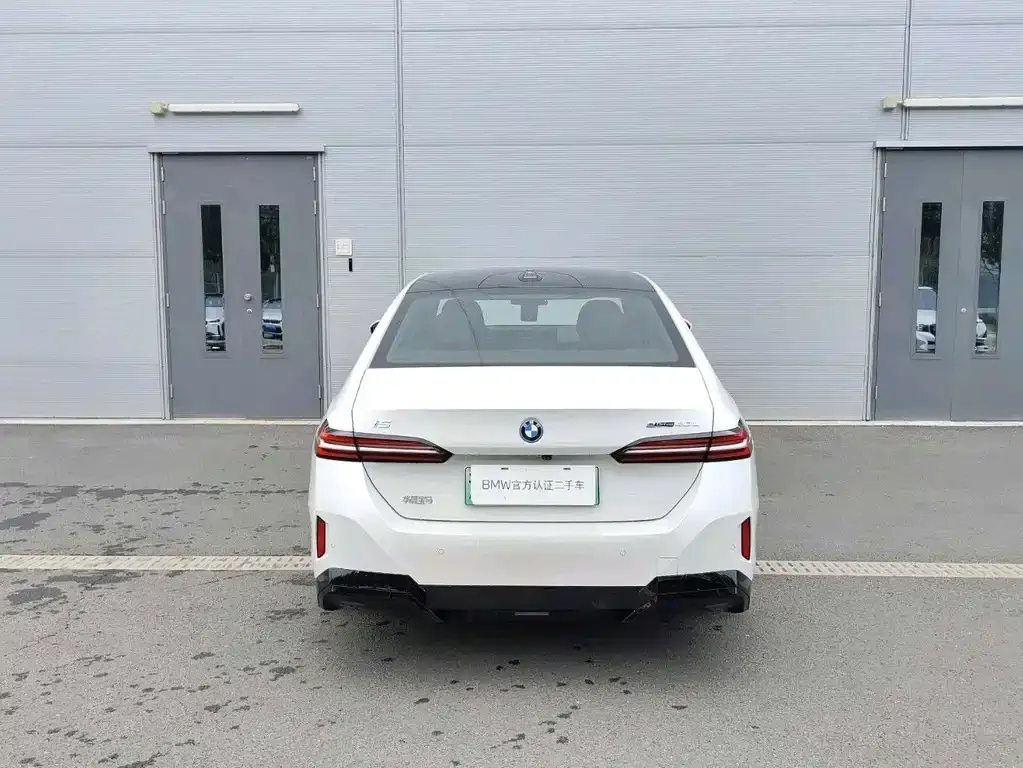 BMW i5 — фото 3