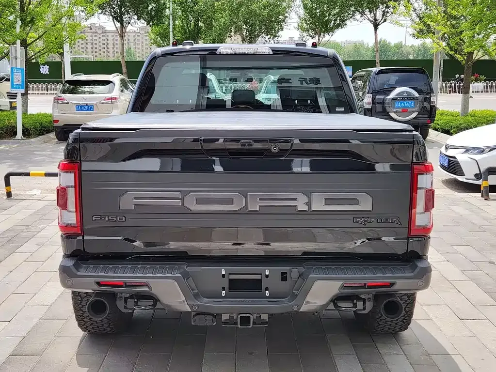 Ford F-150 Raptor — фото 5