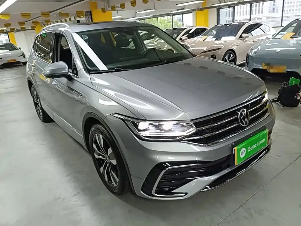Volkswagen Tiguan L — фото 5