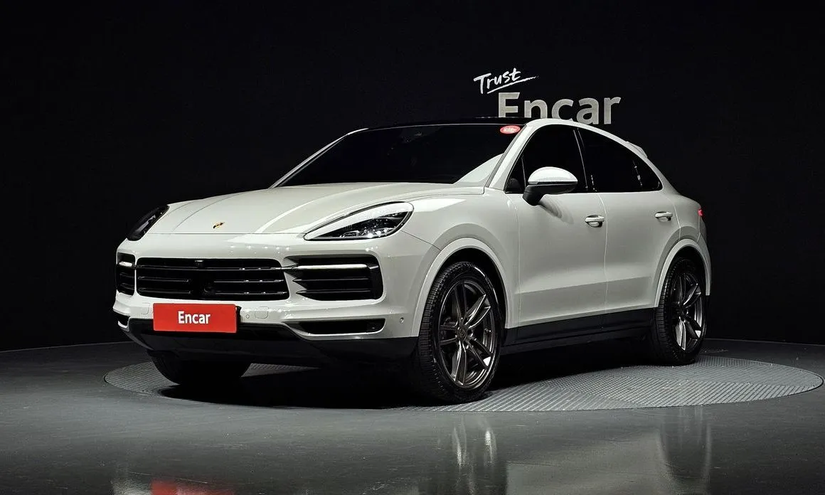 Porsche Cayenne — фото 1