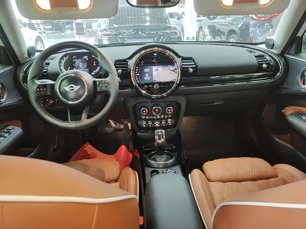 MINI Clubman — фото 6