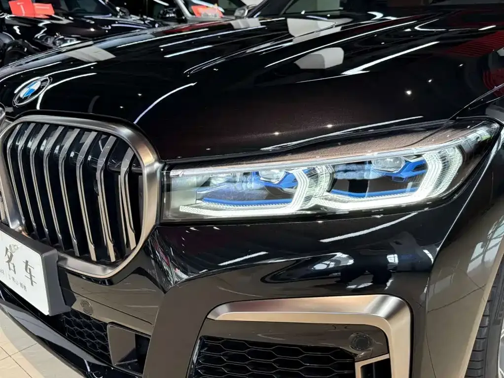 BMW 7 Series — фото 9
