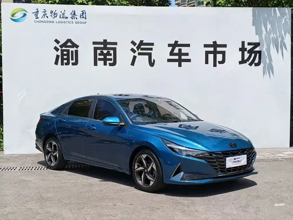 Hyundai Elantra — фото 7