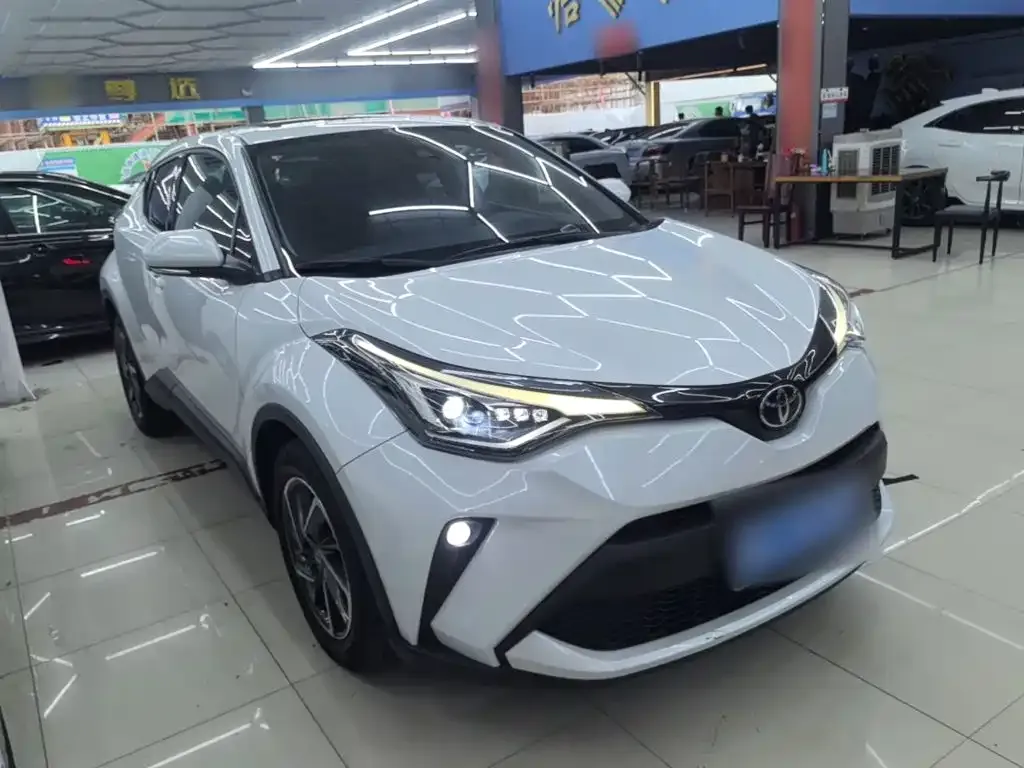 Toyota C-HR — фото 7