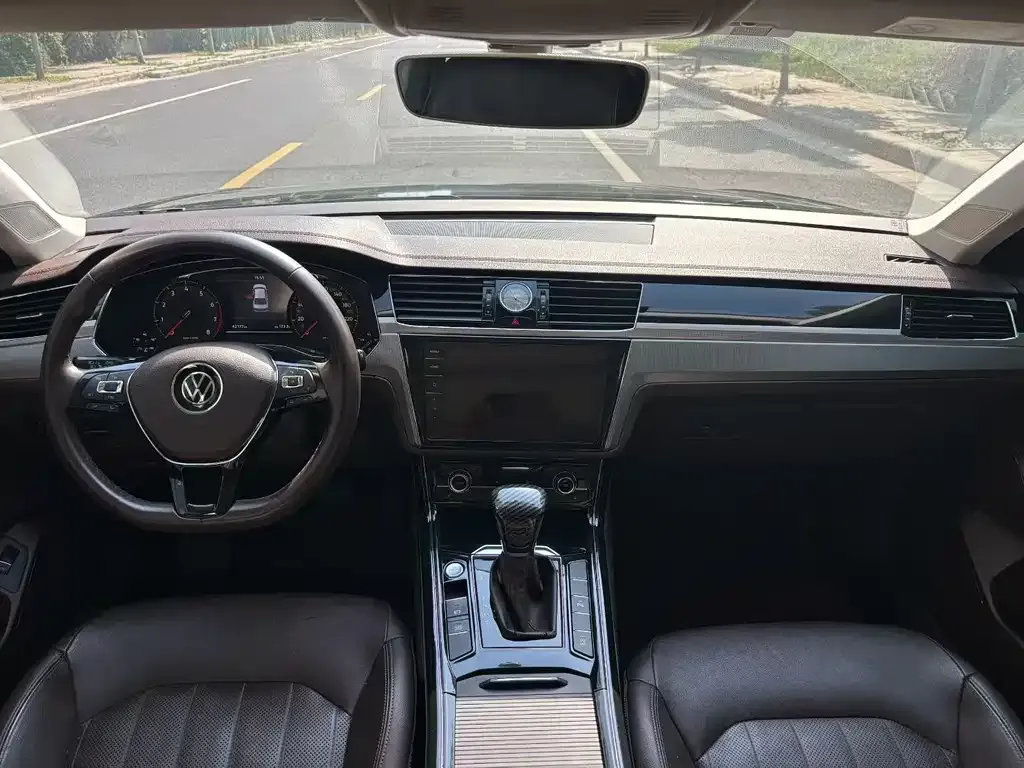 Volkswagen Phideon — фото 5