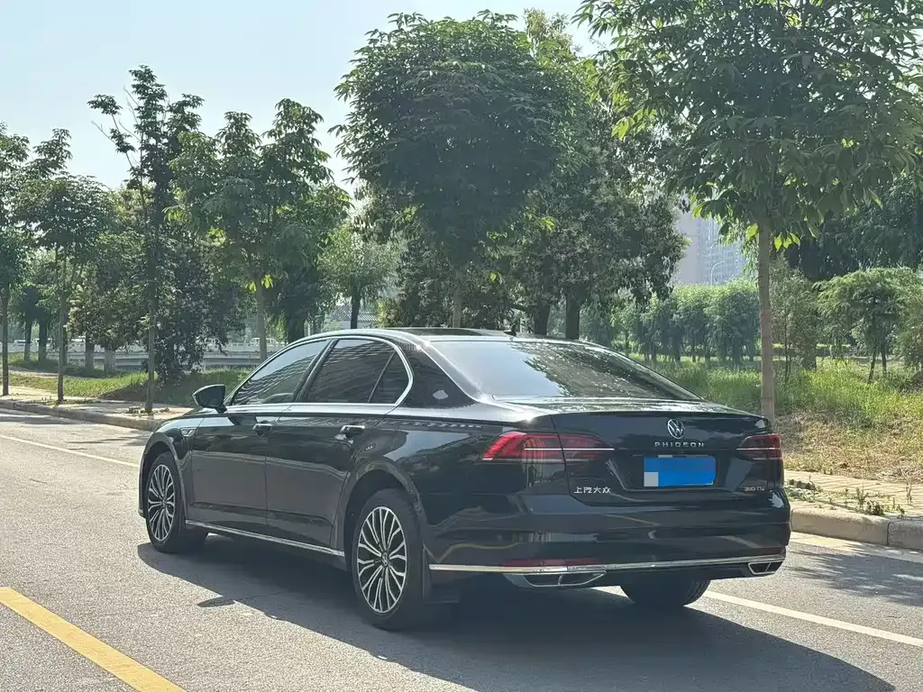Volkswagen Phideon — фото 7