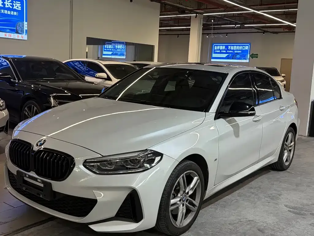 BMW 1 Series — фото 1