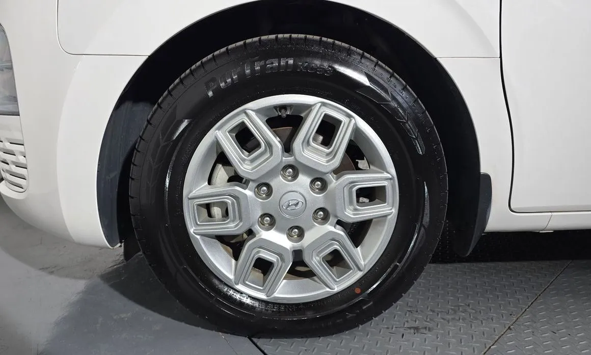 Hyundai Staria — фото 3