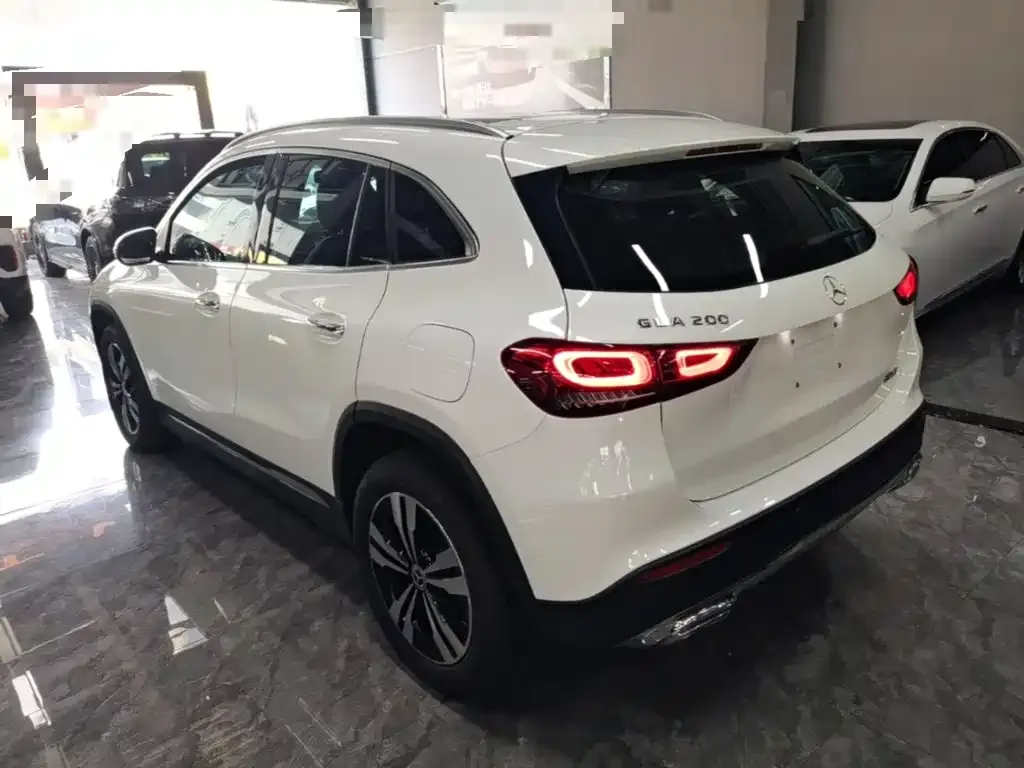 Mercedes-Benz GLA — фото 8