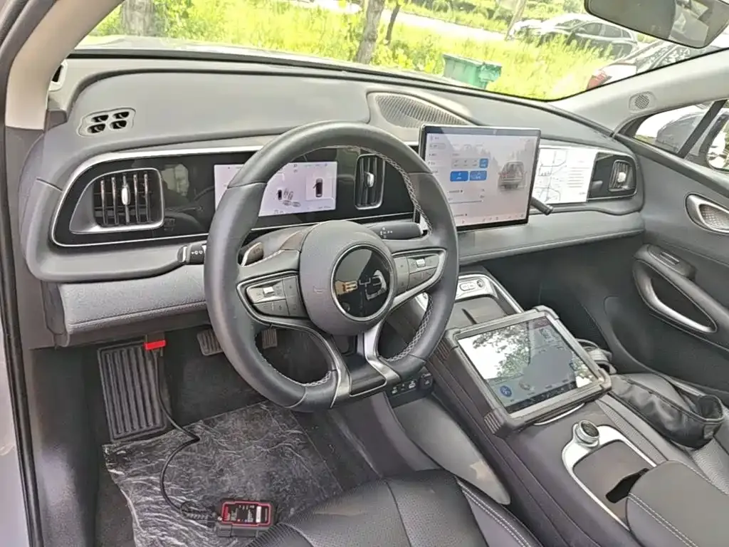 BYD Hiace 05 EV — фото 10