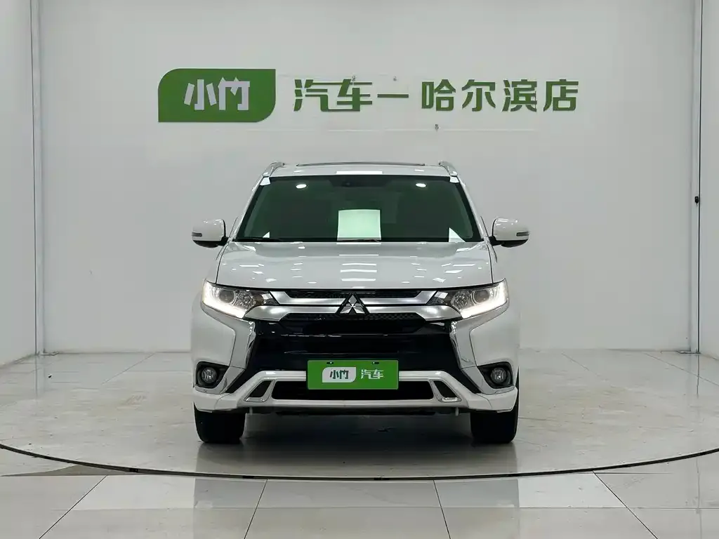 Mitsubishi Outlander — фото 4
