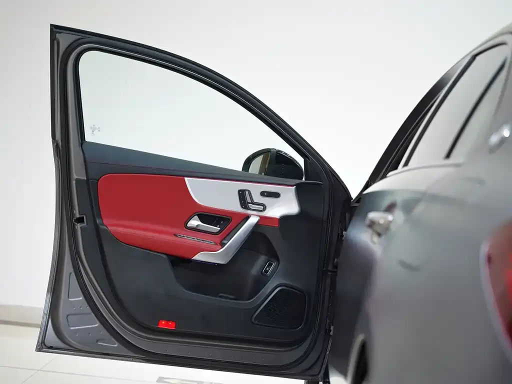 Mercedes-Benz A-Class AMG — фото 4