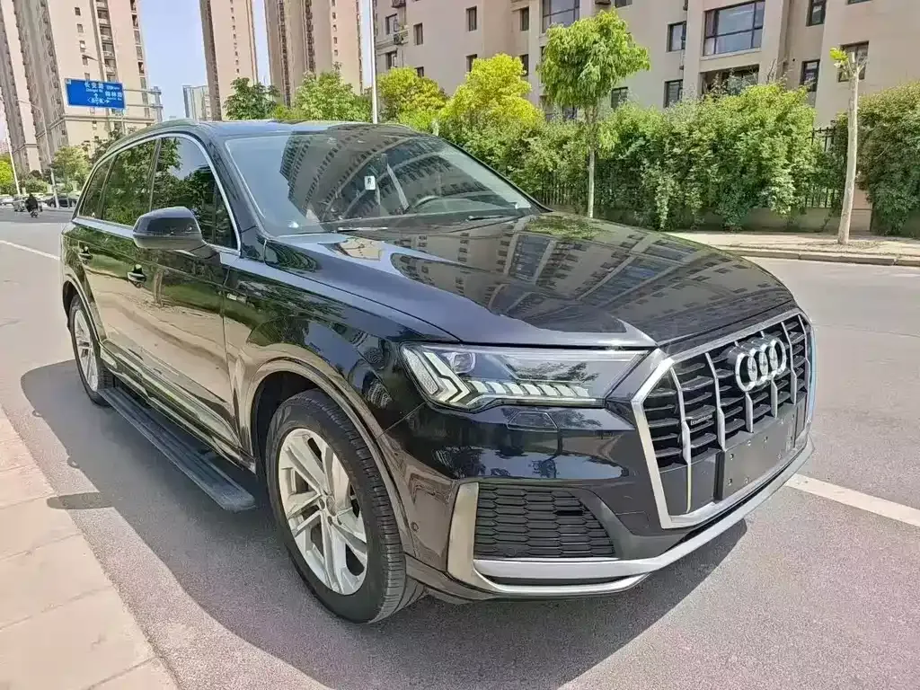Audi Q7 — фото 9