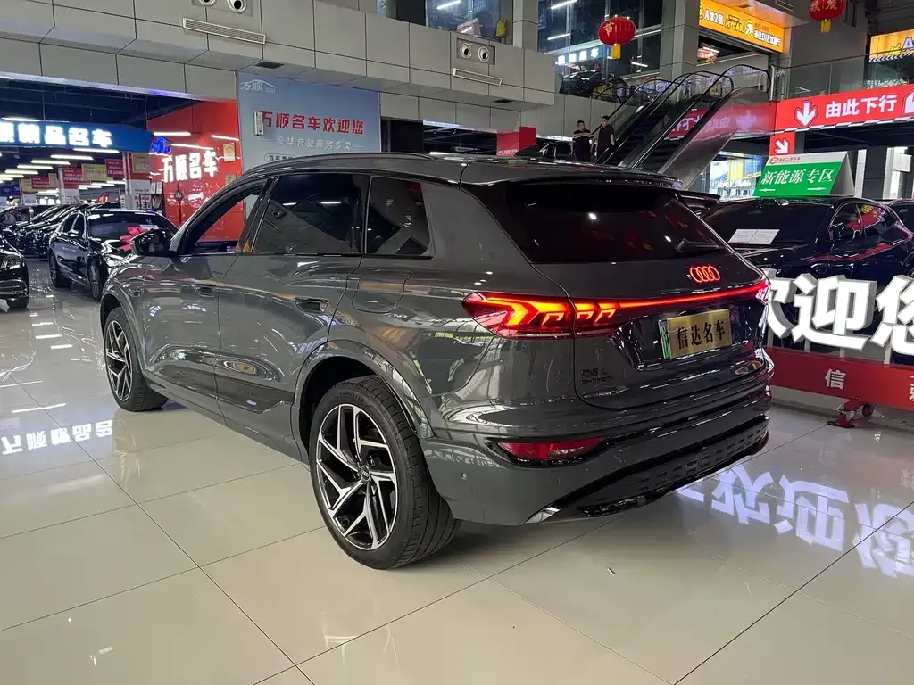 Audi Q6L e-tron — фото 8