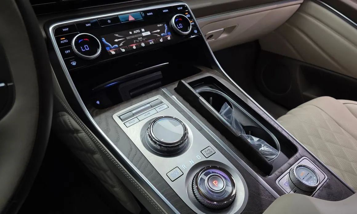 Genesis GV80 — фото 10