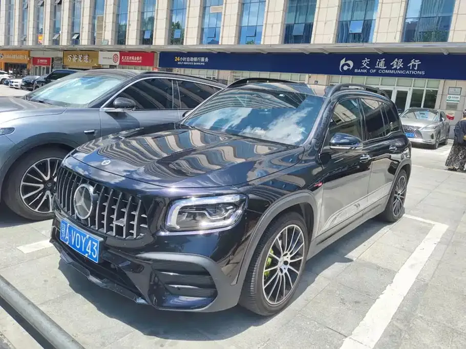 Mercedes-Benz GLB AMG — фото 1