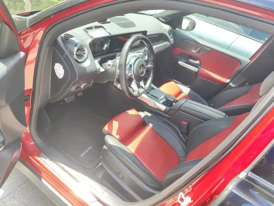 Mercedes-Benz GLB AMG — фото 9
