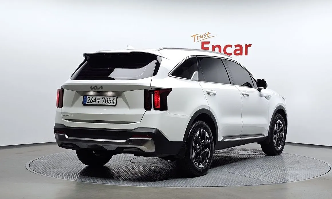 Kia Sorento — фото 5