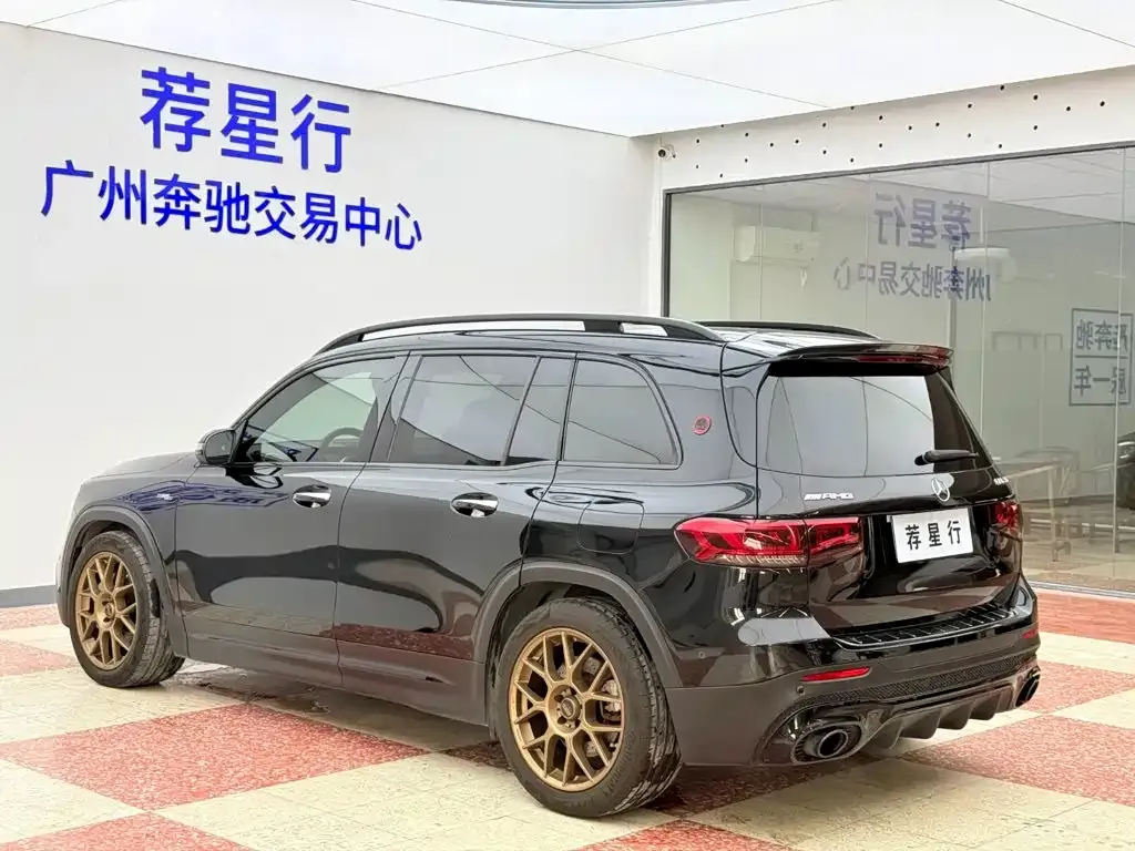 Mercedes-Benz GLB AMG — фото 10