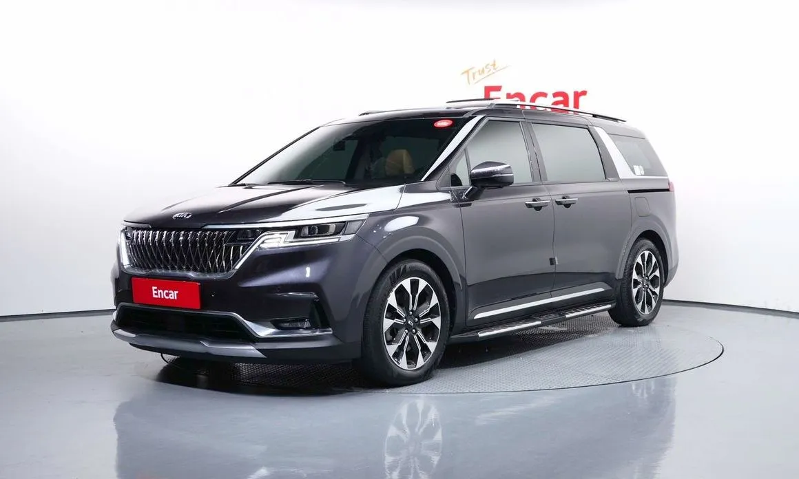 Kia Carnival — фото 1