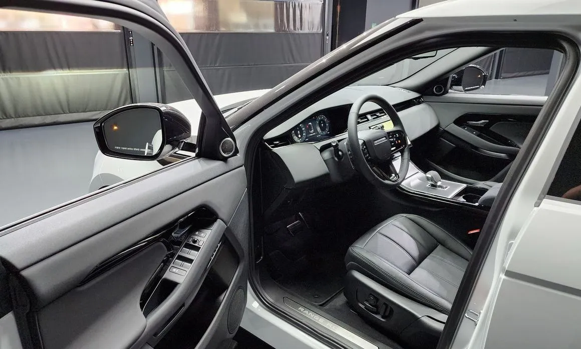 Land Rover Range Rover Evoque — фото 2
