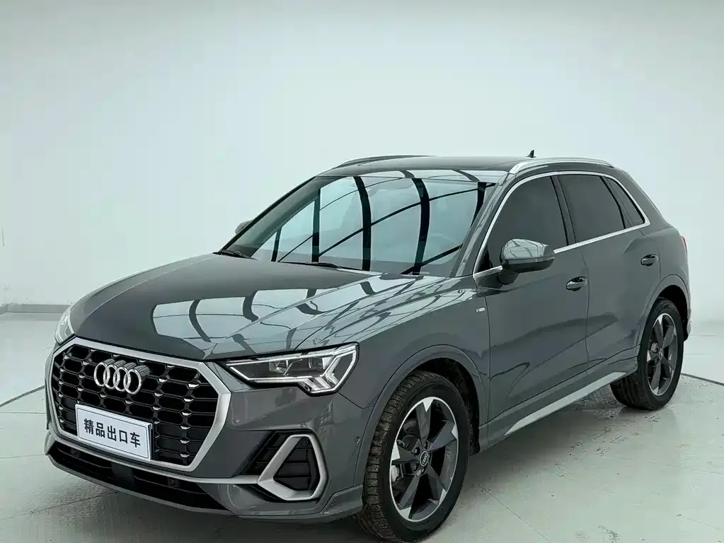 Audi Q3 — фото 1