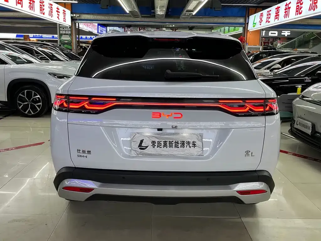 BYD L DM-i — фото 8