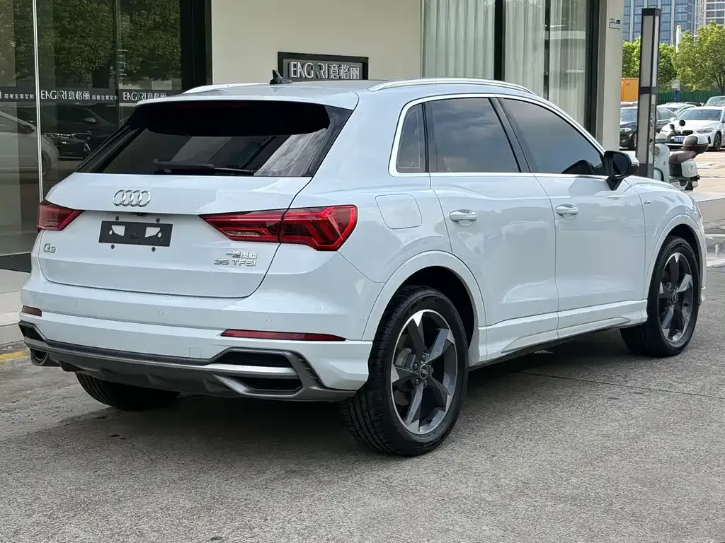 Audi Q3 — фото 3