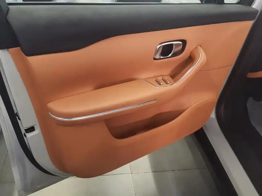 Leapmotor C10 — фото 6