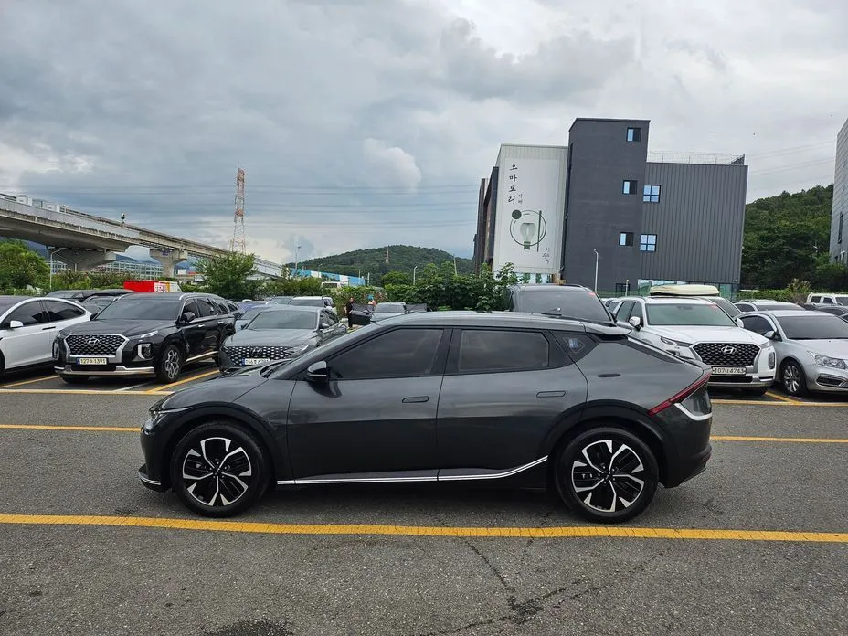 Kia EV6 — фото 9